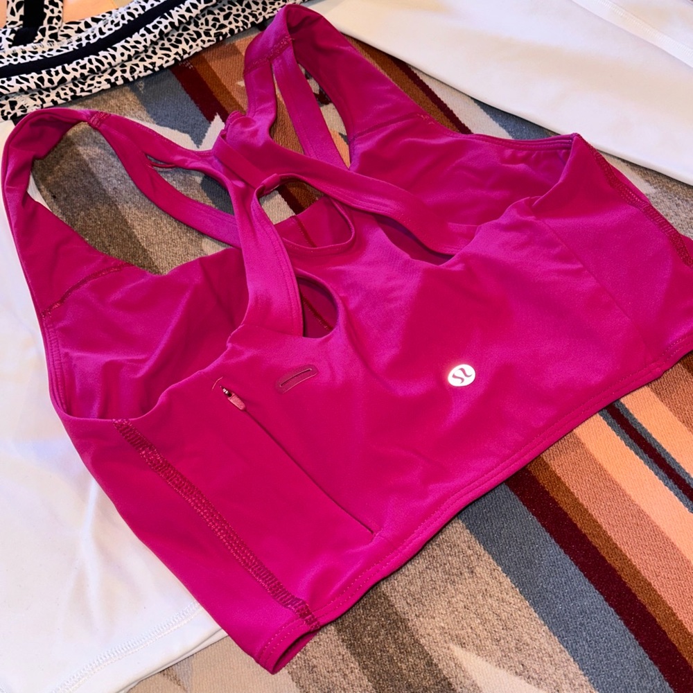 Lululemon stash it sports bra size 6 pink